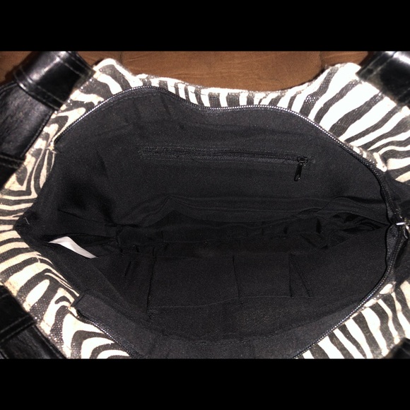 NWOT Zebra design handbag leather trim - Picture 3 of 3